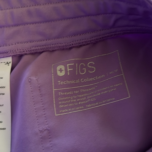 Figs women’s scrubs set
Color: Lilac - Picture 4 of 4